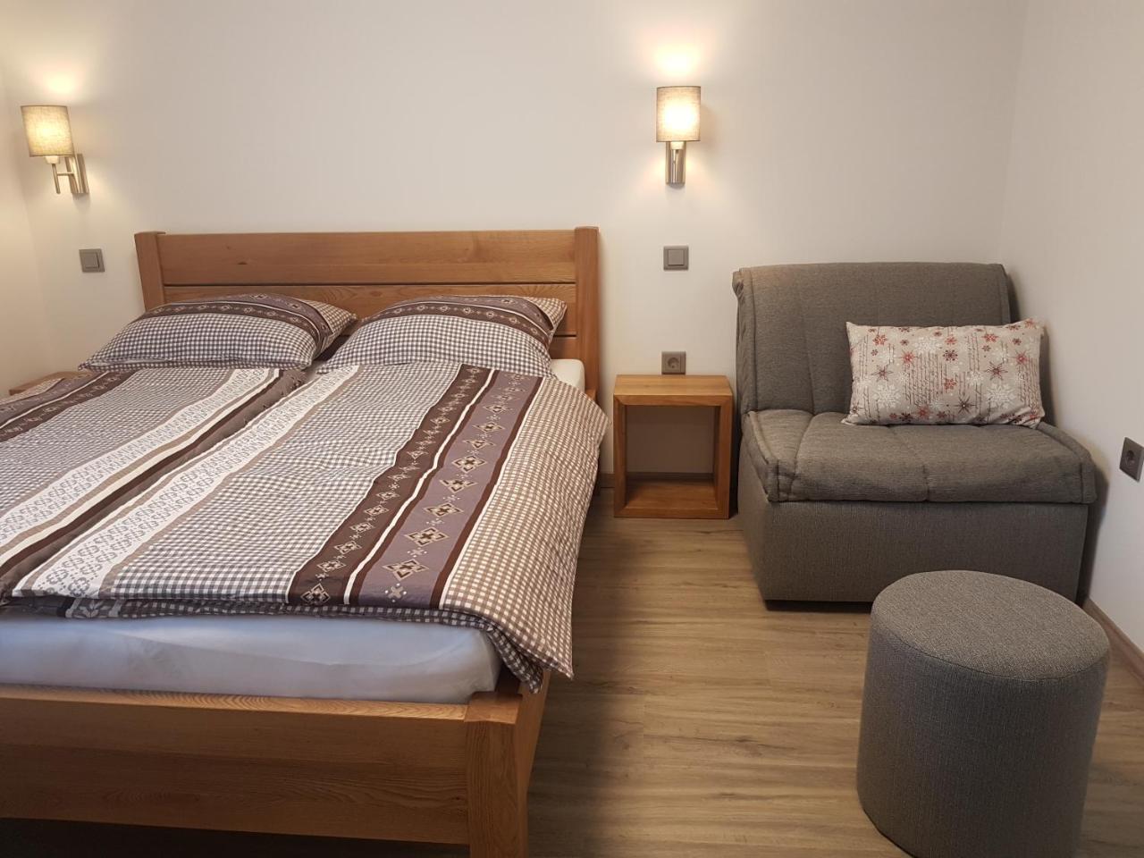 Apartments And Rooms Milena 克拉尼斯卡戈拉 外观 照片